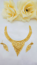 Gilded Glamour Necklace