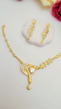 Glittering Gold Coating Necklace Set