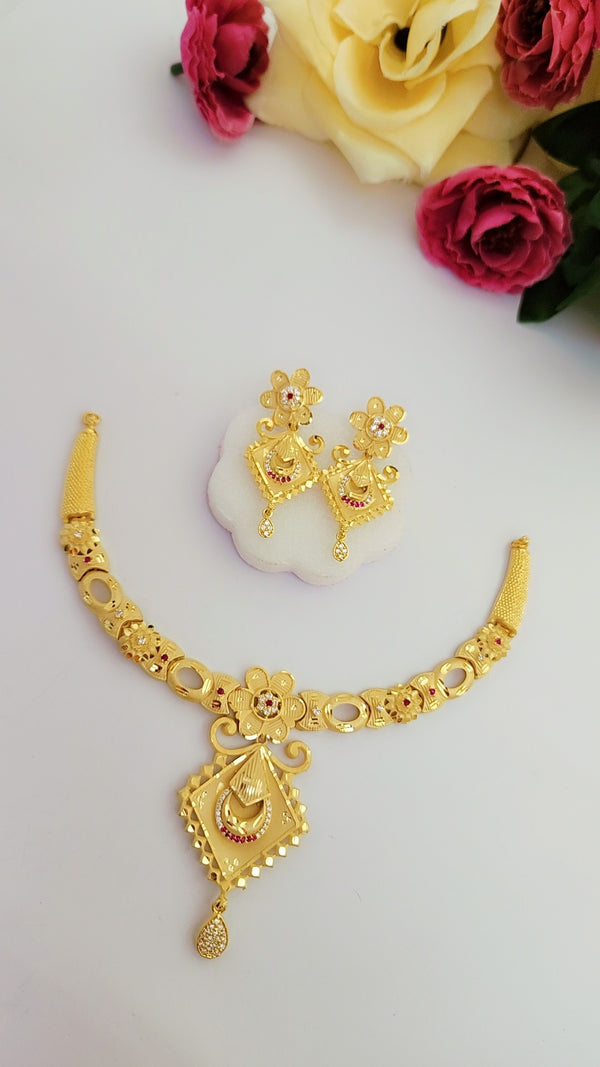Dazzling Gold Plating Necklace