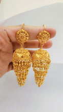 Gleaming Treasure Earrings
