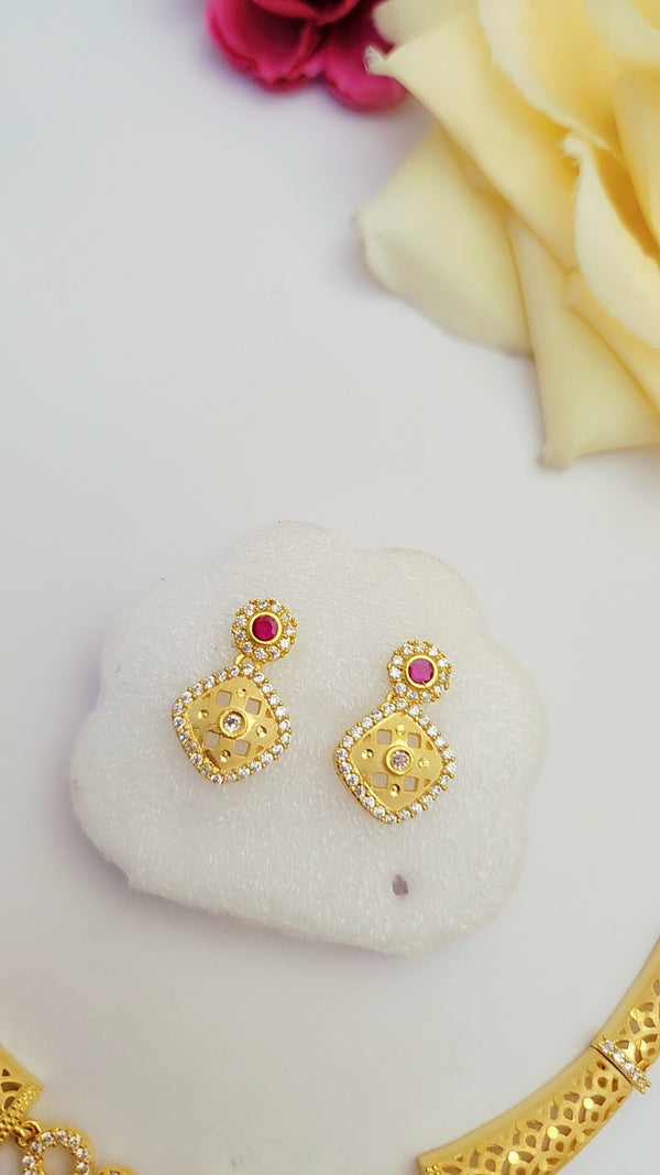 Opulent Gold Sparkle Bridal Necklace Set