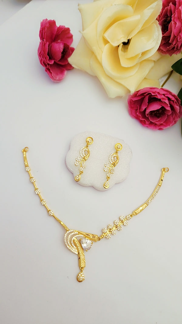 Glittering Gold Coating Necklace Set
