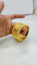 Sacred Radiance Gold Polished Bangles