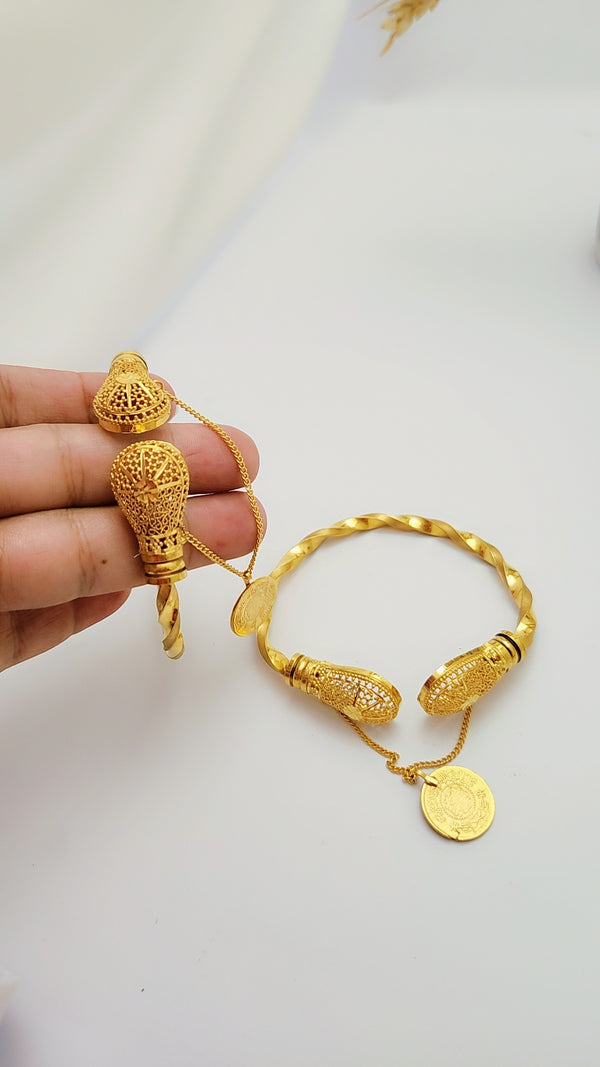 Ancient Elegance Gold Polished karay