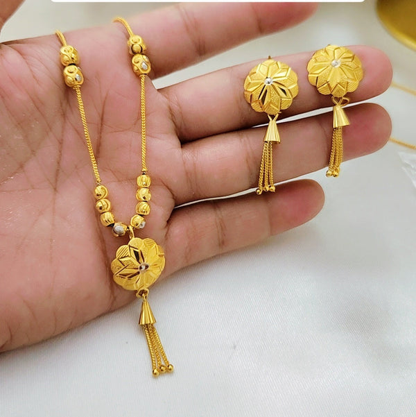 Flower Shape Pendant with Earrings