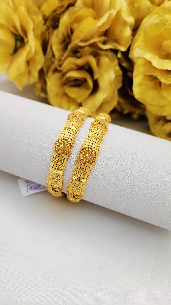 Golden Empress Loop Kara | Classic Polished Elegance