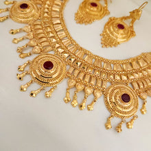 Sumptuous Gold Coating Necklace