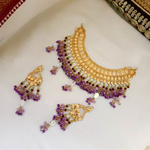 Exquisite Gold Detail Necklace