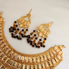 Brilliant Gold Glow Necklace