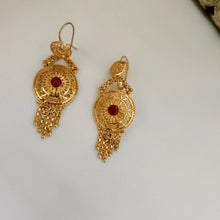 Gleaming Treasure Earrings