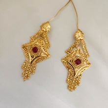 Enchanting Gold Look Earrings