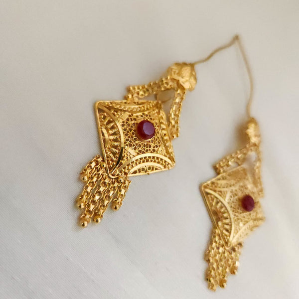 Enchanting Gold Look Earrings