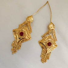 Enchanting Gold Look Earrings