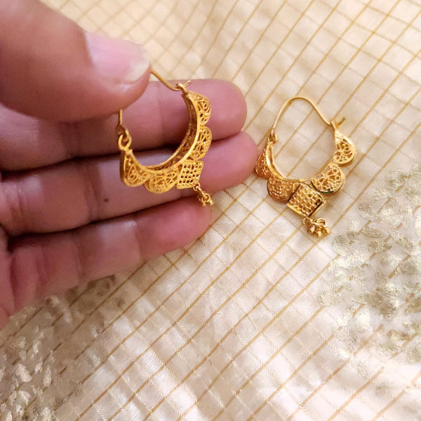 Women's Gold Sparkling Earrings