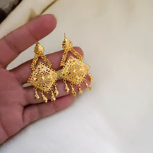 Luxe Shine Earrings