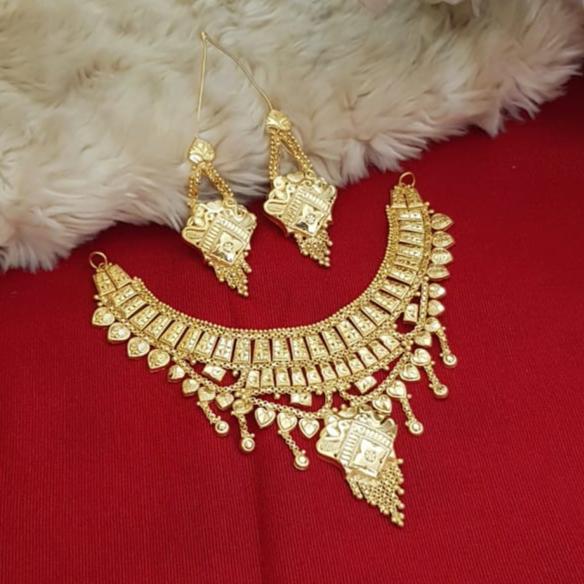 Majestic Gold Lustre Necklace