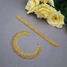 graceful-gold-polished-anklet-for-girls
