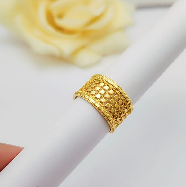 Regal Touch Elegant Ring