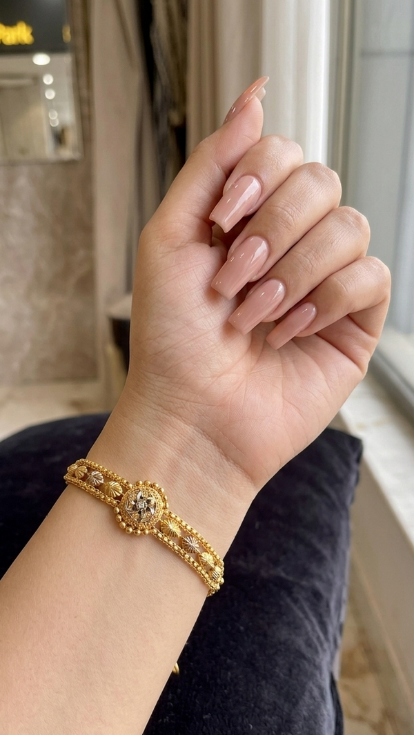 Golden Starlight Luxe Bracelet – Premium Fashion Jewelry for Women