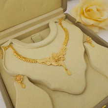 Luminous Luxe Gold Polished Necklace