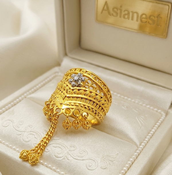 Lustrous Aura Gold Ring | Chic Spun-Polish Jewelry for Girls