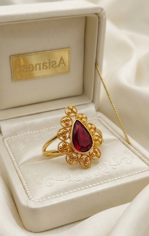 Regal Radiance Gold-Polish Ring  – Elegant Jewelry Accent