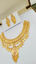 Dazzling Gold  Shine Necklace