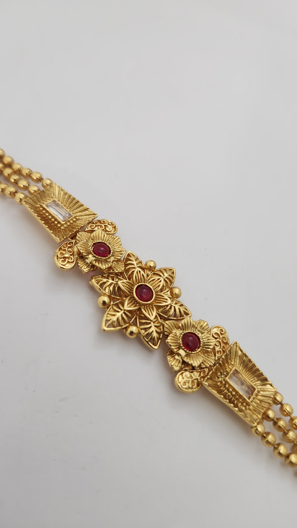 Golden Prestige Bracelet – Luxury Fashion Jewelry for Women