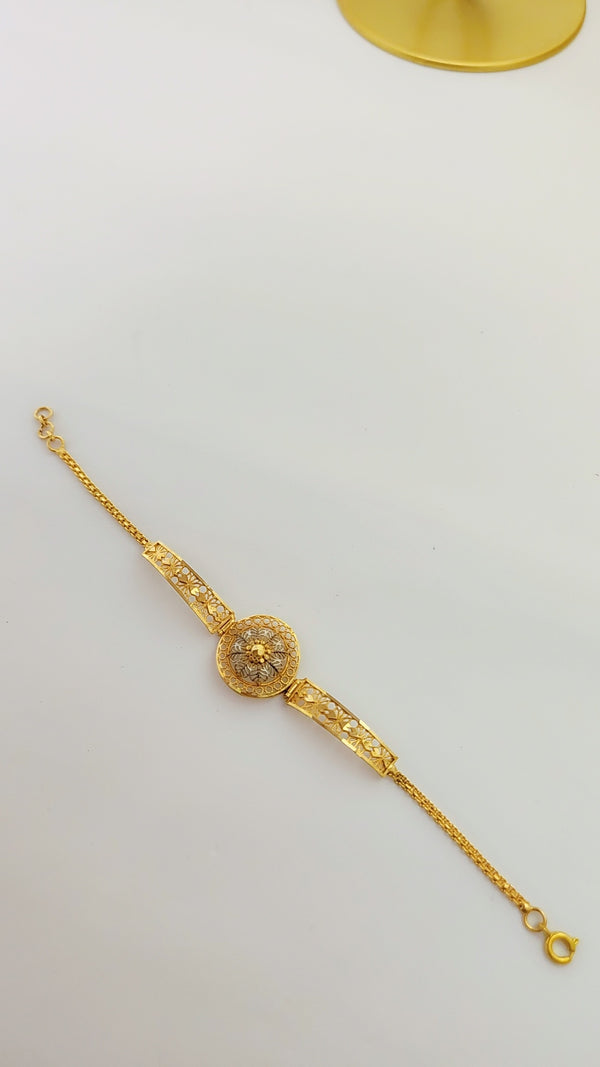 Golden Infinity Aura Bracelet – Elegant Premium Jewelry for Women