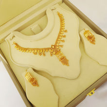 Golden Radiance Bridal Necklace Set