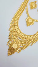 Brilliant Bridal Gold Polished Necklace Set