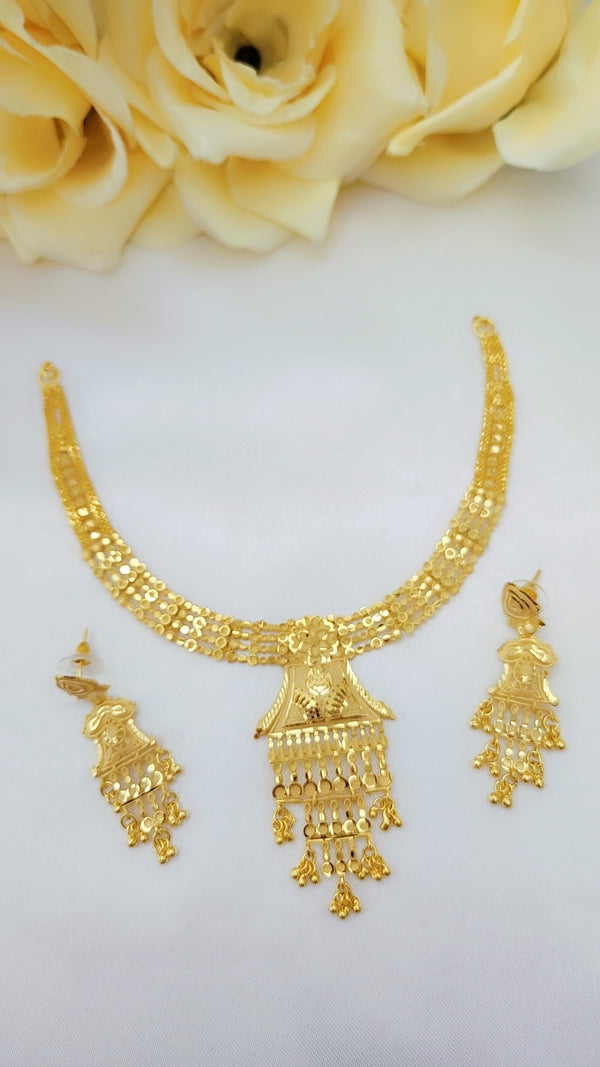 Sparkling Reflection Gold-Plated Necklace