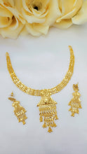Sparkling Reflection Gold-Plated Necklace
