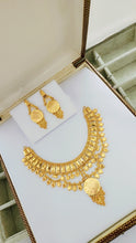Dazzling Gold  Shine Necklace