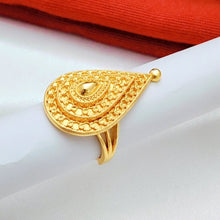 Regal Radiance Gold-Polish Ring – Elegant Everyday Glamour