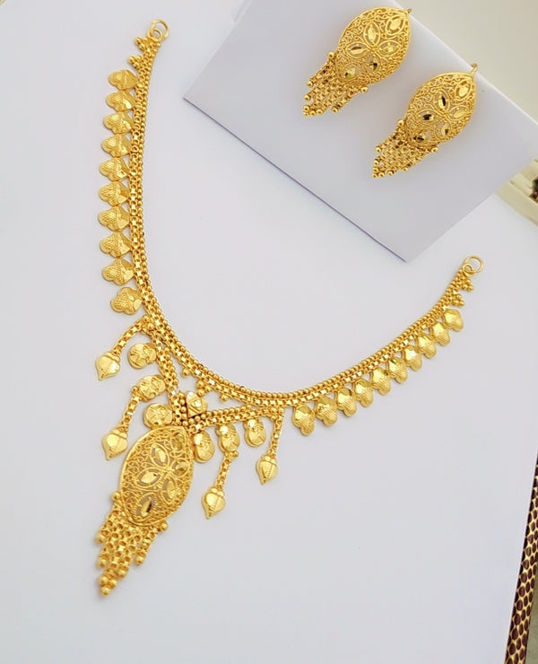 Crown of Regalia Gold-Coated Bridal Necklace Set – An Heirloom of Royal Splendor
