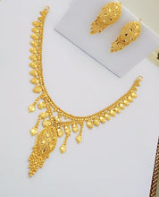 Crown of Regalia Gold-Coated Bridal Necklace Set – An Heirloom of Royal Splendor