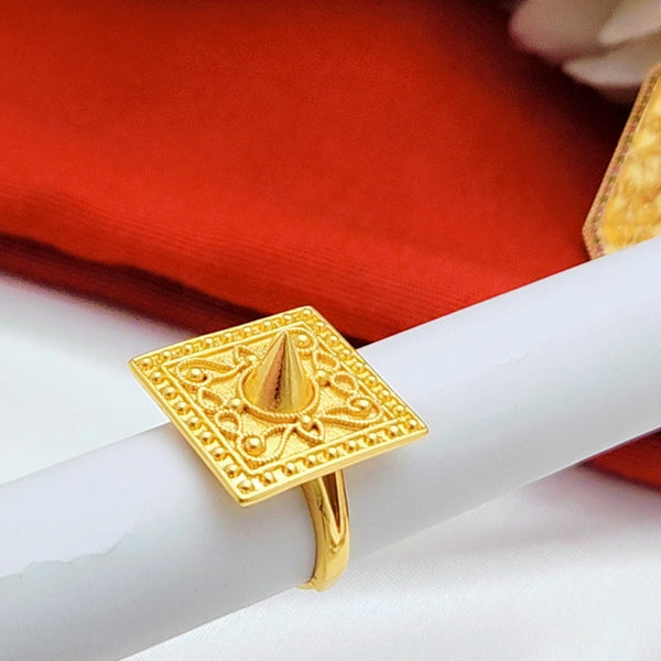 Elegant Timelessness with Modern Charm Ring - adjustable in size