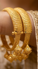 Veloria Gold Karay | Timeless Polished Elegance