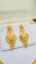 Royal Aura Gold-Coated Bridal Necklace Set – Timeless Wedding Splendor