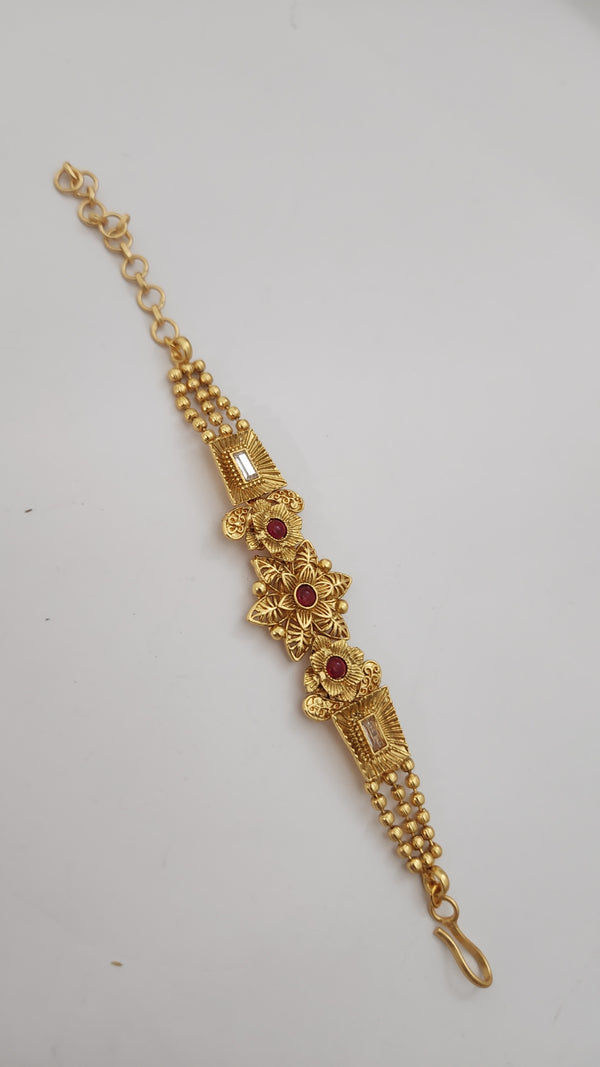 Golden Prestige Bracelet – Luxury Fashion Jewelry for Women