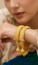 Veloria Gold Karay | Timeless Polished Elegance