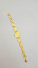 Regal Harmony Gold Bracelet – Elegant Luxury Jewelry for Women