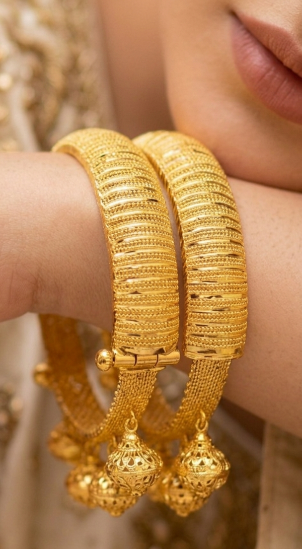 Veloria Gold Karay | Timeless Polished Elegance