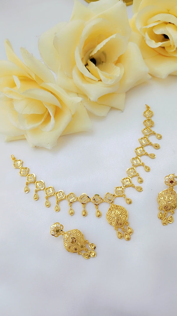 Radiant Mirage Gold-Plated Necklace – Exquisite Jewelry Accent