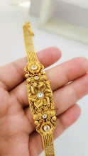 Aurora Serenity Gold Bracelet – Elegant Fashion Jewelry for Women