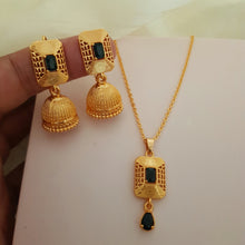 Dazzling Gold Color Chain Set with Locket