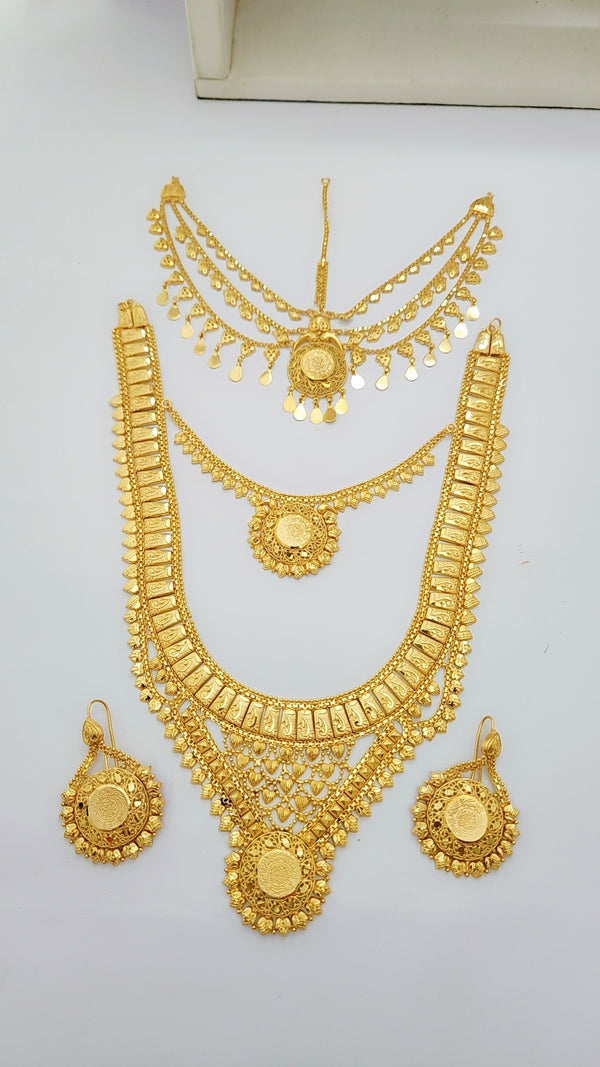 Lustrous Gold Adorned Bridal Necklace