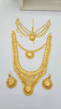 Lustrous Gold Adorned Bridal Necklace