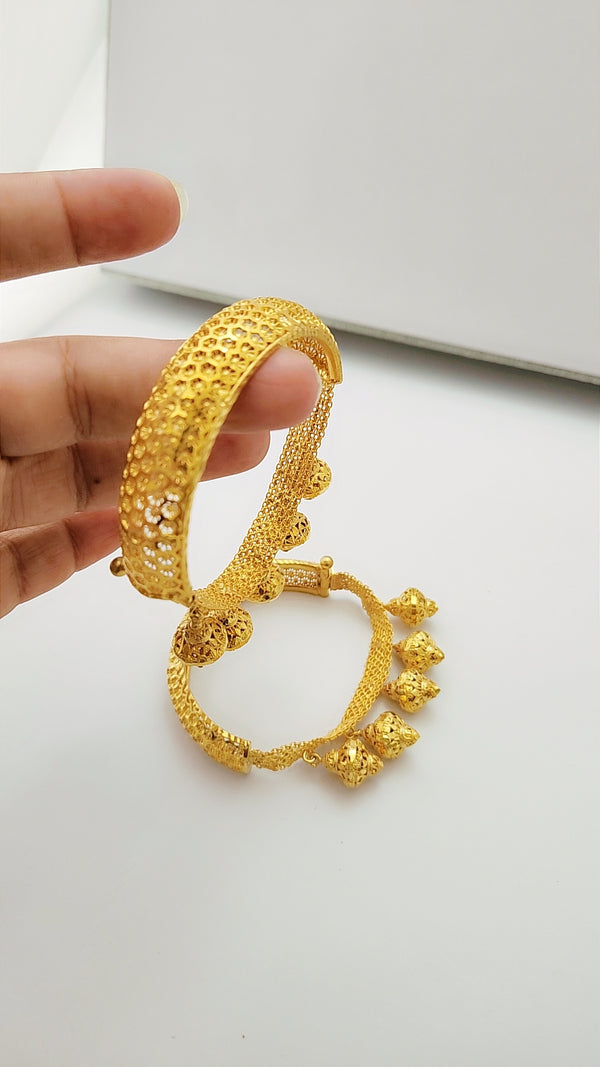 Celestara Gold Karay | Timeless Polished Elegance
